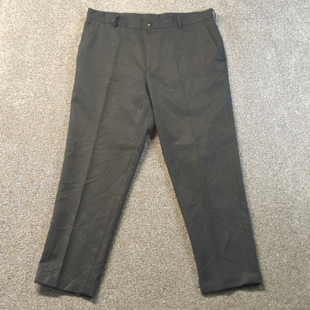 Van Heusen Dress Pants Mens 38/30 Grey Traveler Flat Front Polyester Trousers
